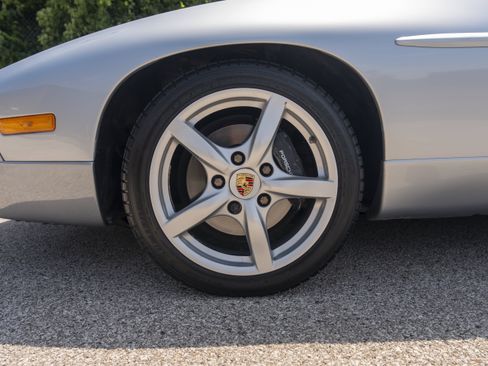 Used 1991 Porsche 928 S4 RWD image 4