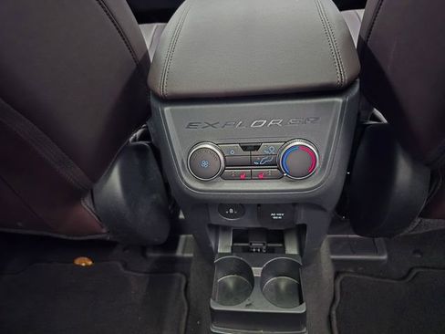 Used 2025 Ford Explorer Platinum w/ LUX Leather Package AWD/4WD image 37