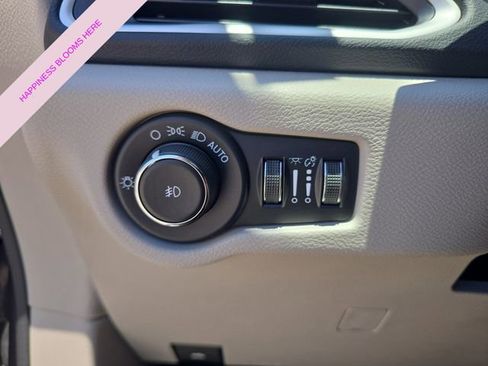 Certified 2023 Chrysler Pacifica Touring-L FWD image 21