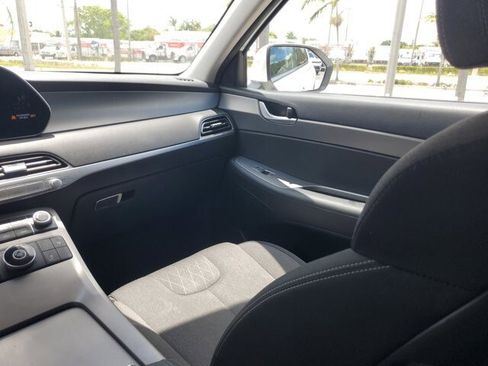 Used 2021 Hyundai Palisade SE FWD image 14