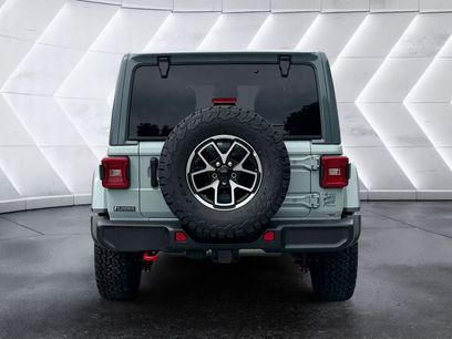 New 2026 Jeep Wrangler Unlimited Rubicon w/ Rockslide Package