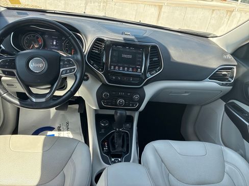 Used 2021 Jeep Cherokee Limited AWD/4WD image 18