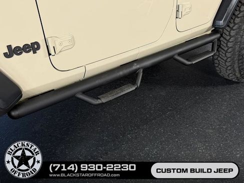 Used 2022 Jeep Wrangler Unlimited Rubicon 4xe w/ Steel Bumper Group AWD/4WD image 8