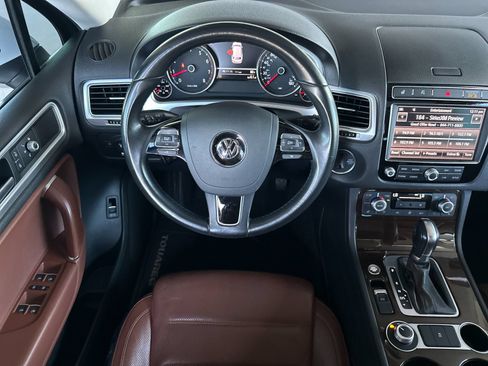 Used 2016 Volkswagen Touareg VR6 AWD/4WD image 15