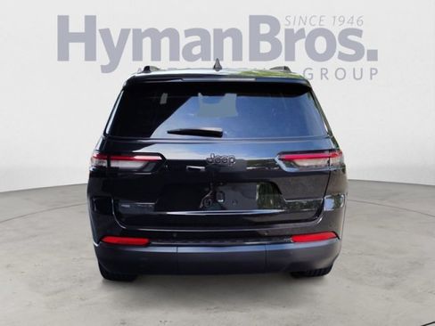 Used 2023 Jeep Grand Cherokee L Laredo AWD/4WD image 4