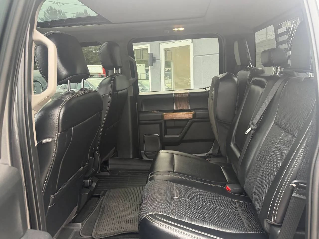 Used 2018 Ford F150 Lariat w/ Equipment Group 501A Mid AWD/4WD image 7