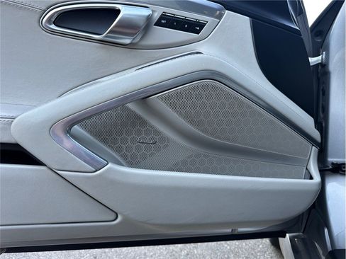 Used 2017 Porsche 718 Cayman RWD image 22