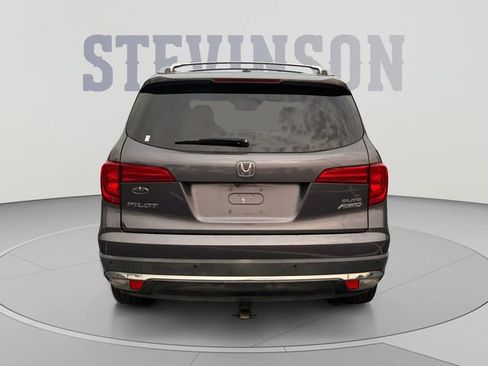 Used 2017 Honda Pilot Elite image 4