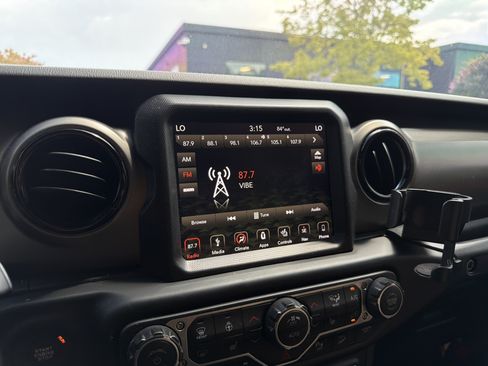 Used 2019 Jeep Wrangler Unlimited Rubicon AWD/4WD image 61