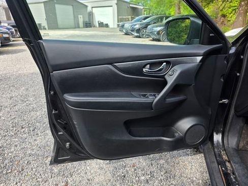 Used 2015 Nissan Rogue SL w/ SL Premium Package image 17