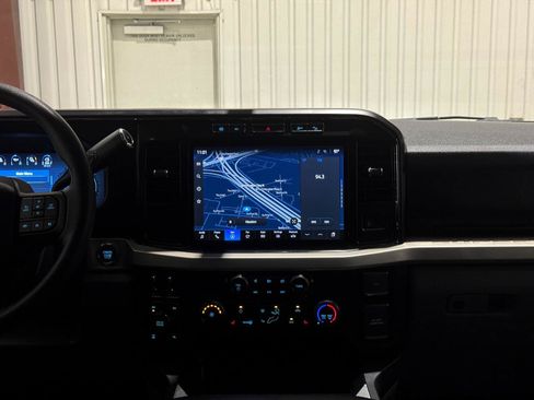 Used 2023 Ford F250 XLT w/ XLT Premium Package AWD/4WD image 21