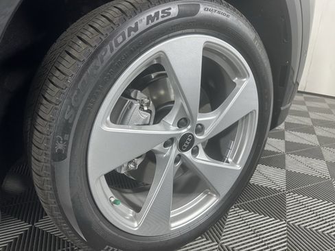 Used 2025 Audi Q5 Premium Plus w/ Premium Plus image 9