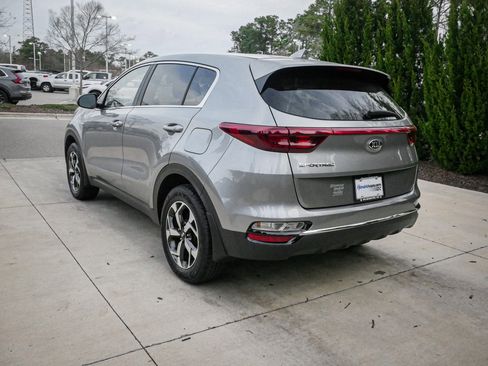 Used 2021 Kia Sportage LX image 8