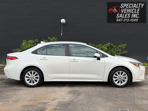Used 2020 Toyota Corolla LE w/ LE Convenience Package FWD image 6