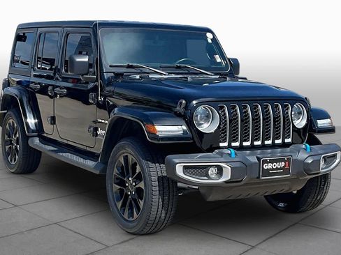 Used 2023 Jeep Wrangler Unlimited Sahara w/ Cold Weather Group AWD/4WD image 2