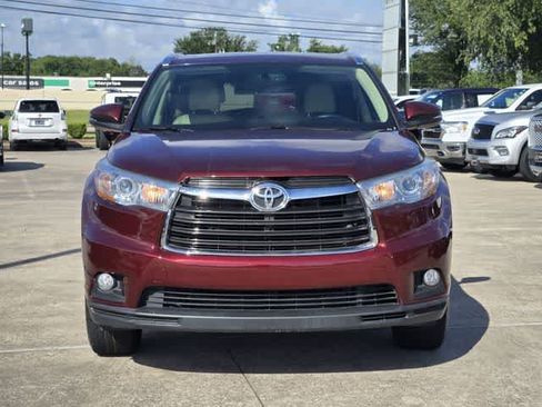 Used 2016 Toyota Highlander XLE FWD image 6