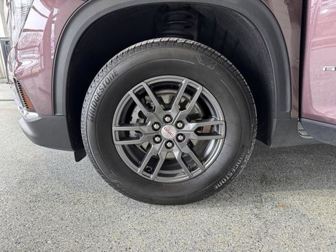 Used 2025 GMC Acadia Elevation image 29