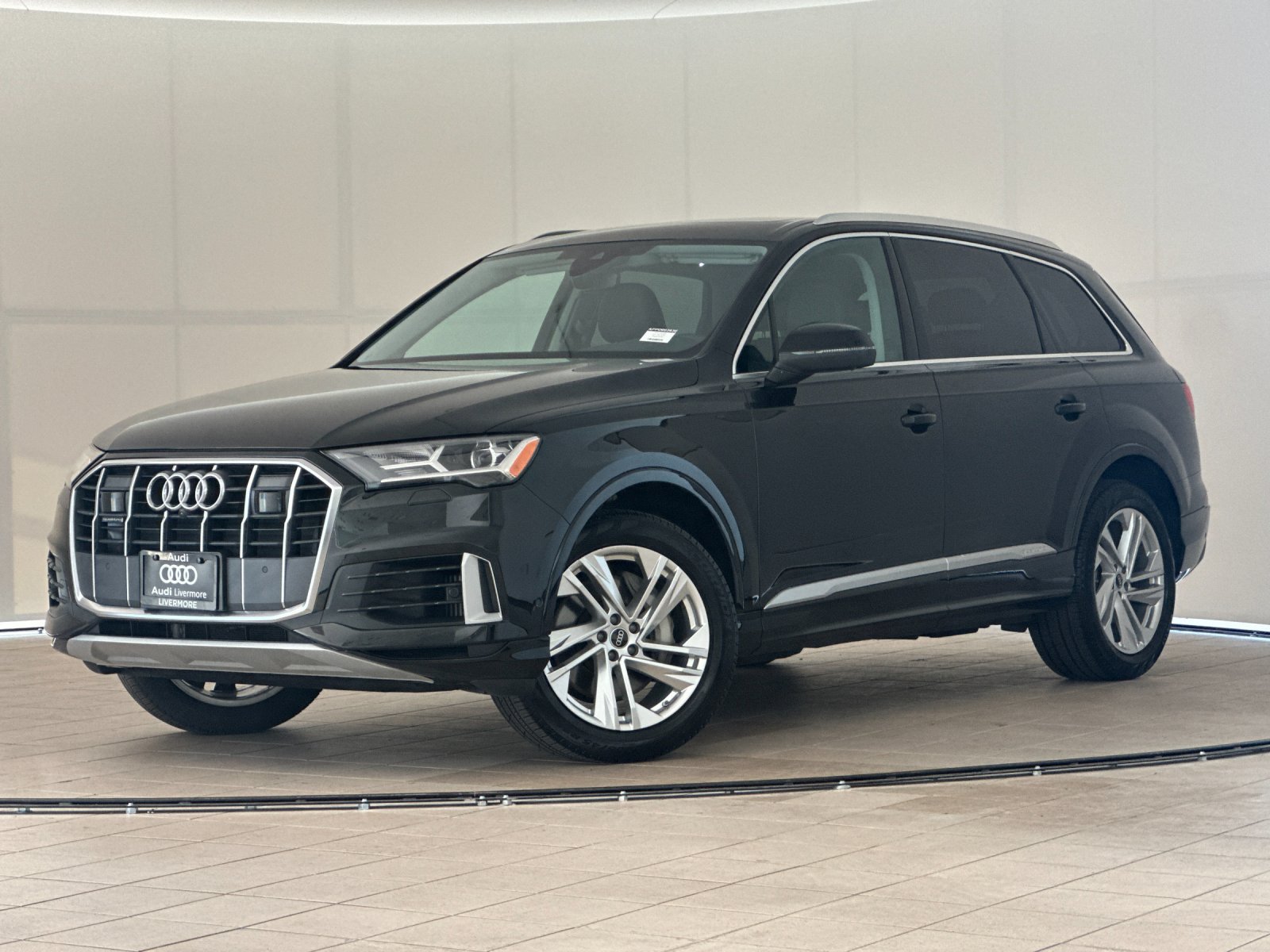 Used 2023 Audi Q7 3.0T Premium Plus w/ Premium Plus Package AWD/4WD image 1