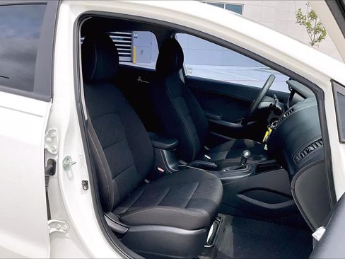 Used 2016 Kia Forte LX FWD image 9