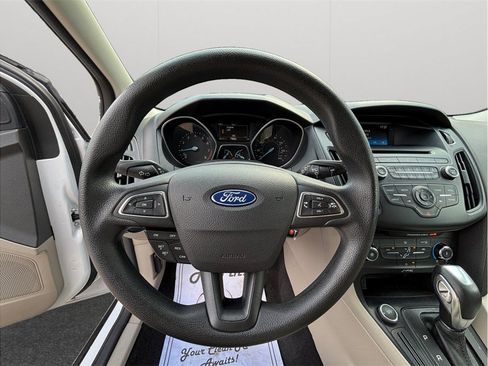 Used 2015 Ford Focus SE FWD image 18