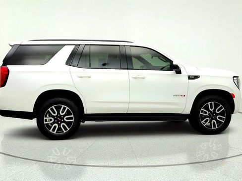 Used 2024 GMC Yukon AT4 w/ Technology Package AWD/4WD image 4
