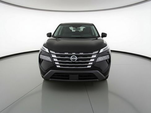 Used 2025 Nissan Rogue SV image 2