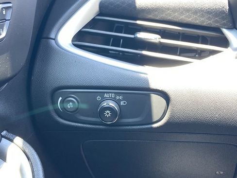 Used 2023 Chevrolet Malibu LT FWD image 13
