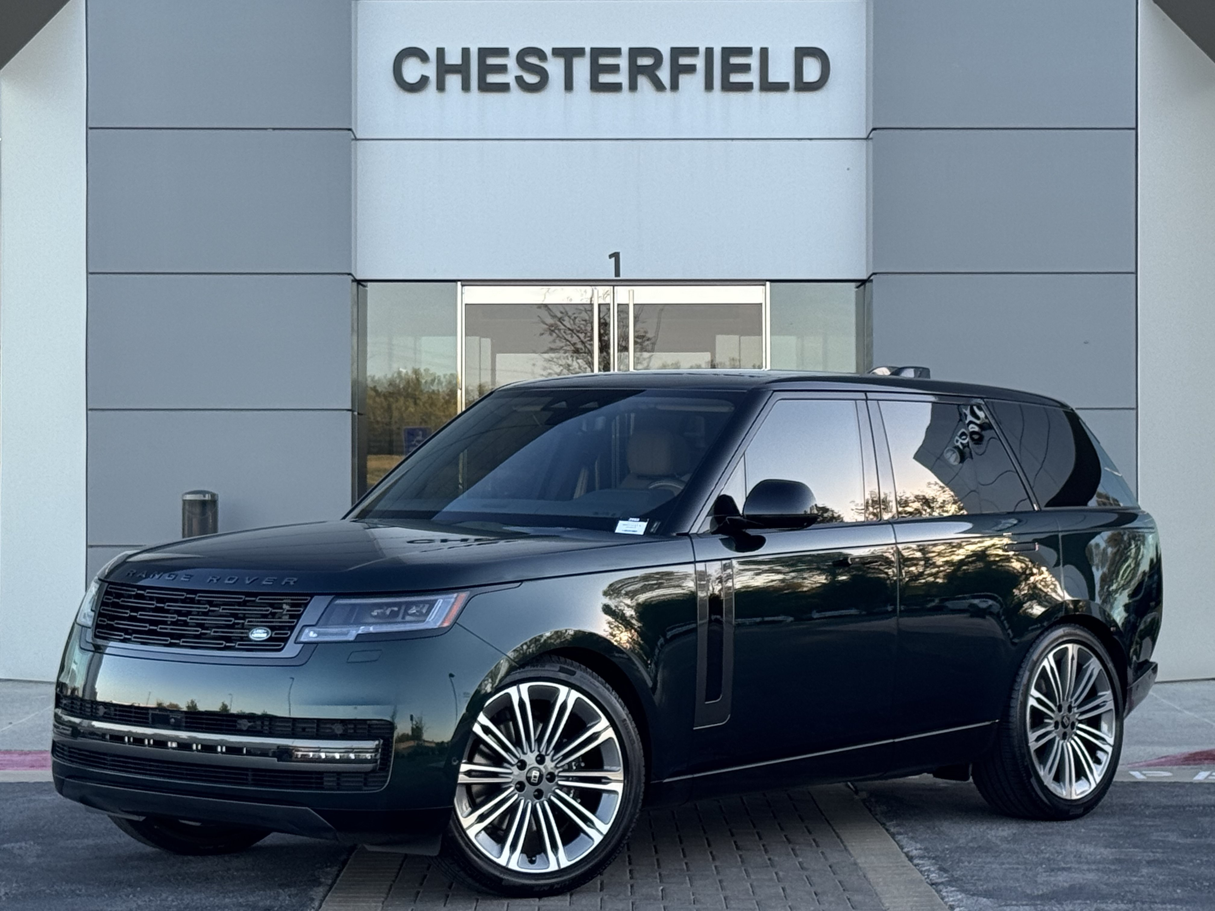 New 2027 Land Rover Range Rover SE AWD/4WD image 1
