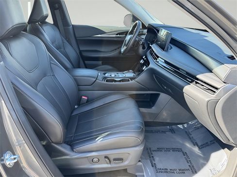 Used 2024 INFINITI QX60 Luxe image 30