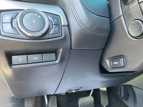 Used 2016 Ford Explorer Platinum image 22