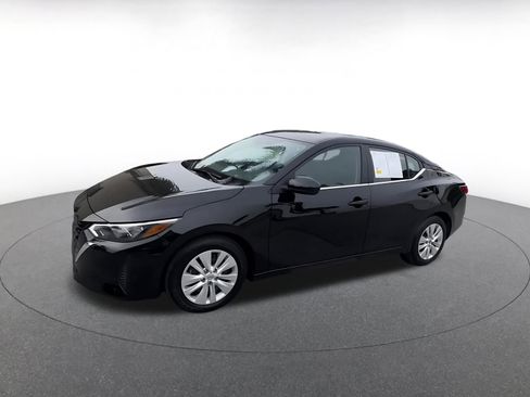 Used 2025 Nissan Sentra S image 8