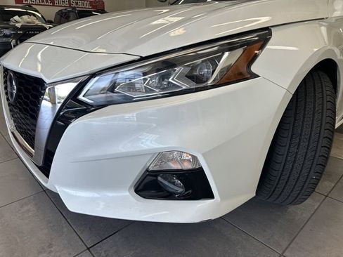 Used 2021 Nissan Altima 2.5 SL FWD image 18