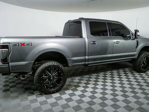 Used 2022 Ford F250 Platinum AWD/4WD image 2