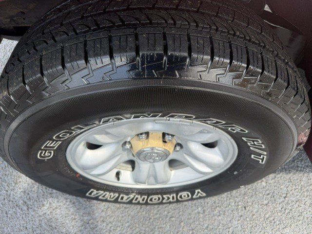 Used 2002 Toyota 4Runner SR5 RWD image 7