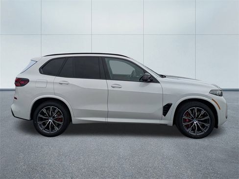 New 2026 BMW X5 M60i w/ Climate Comfort Package image 2