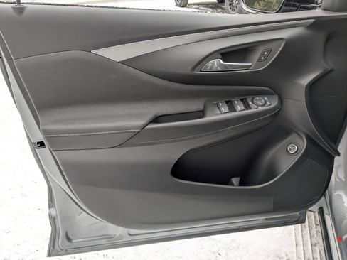 New 2026 Buick Envista Avenir image 9