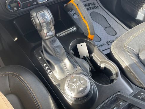 Used 2023 Ford Bronco Badlands w/ Sasquatch Package image 17