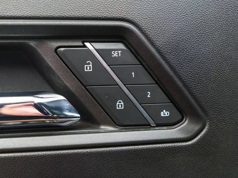 Used 2023 GMC Canyon AT4 w/ AT4 Premium Package AWD/4WD image 23