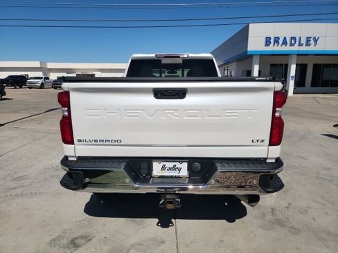 Used 2020 Chevrolet Silverado 2500 LTZ w/ LTZ Plus Package AWD/4WD image 5