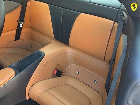 Used 2019 Ferrari Portofino image 24