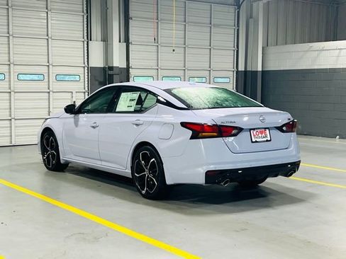 New 2025 Nissan Altima 2.5 SR w/ SR Premium Package image 15