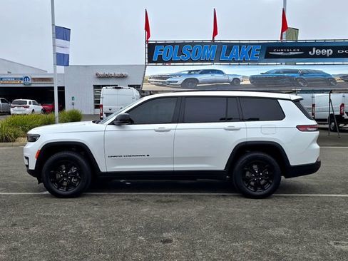 Certified 2024 Jeep Grand Cherokee L Altitude image 8