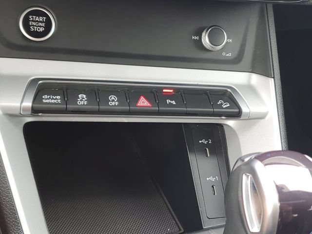 Used 2023 Audi Q3 2.0T Premium AWD/4WD image 29