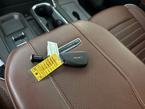 Used 2024 GMC Sierra 2500 Denali Ultimate image 56