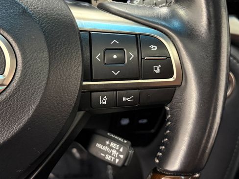 Used 2019 Lexus LX 570 4WD w/ Luxury Package image 24