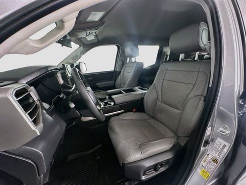 Used 2024 Toyota Tundra Limited AWD/4WD image 13