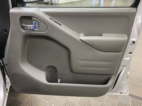 Used 2020 Nissan Frontier SV image 19