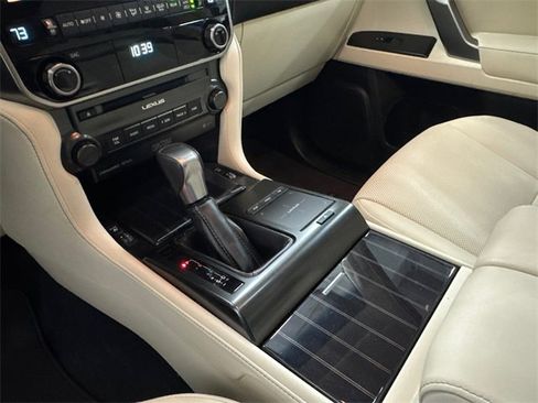 Used 2023 Lexus GX 460 Premium image 21