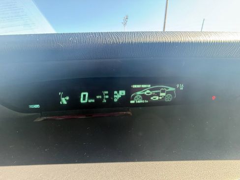 Used 2010 Toyota Prius One image 17