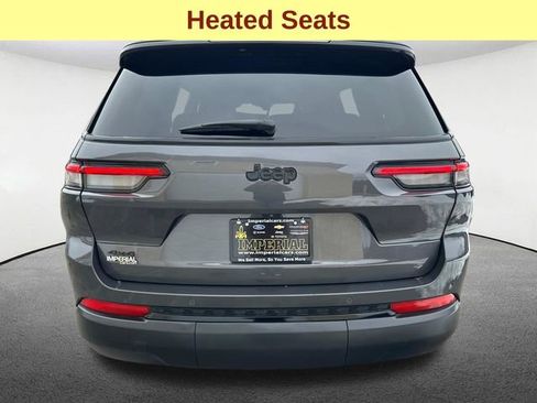 Used 2024 Jeep Grand Cherokee L Altitude image 12